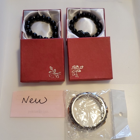 @new@ bracelt 3 for $15